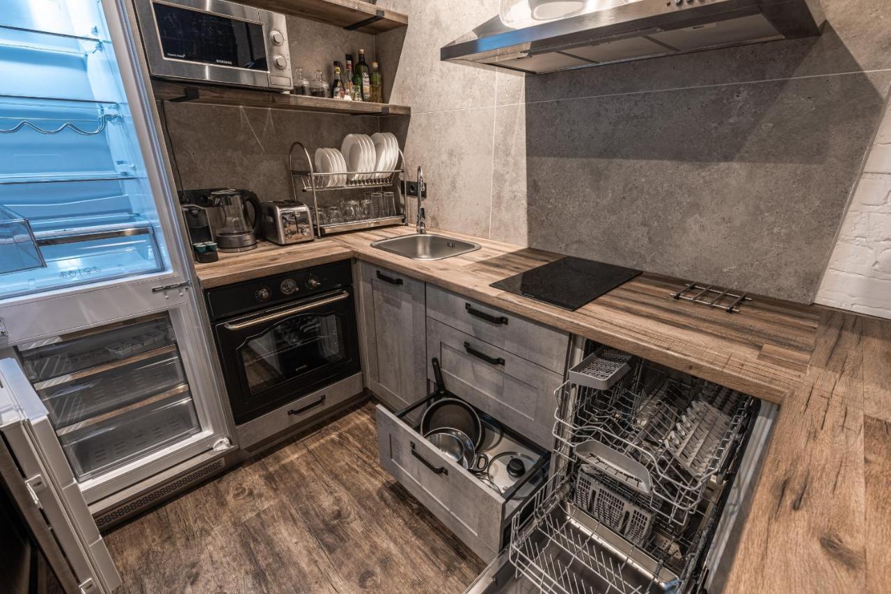 Eco Apartments In French Quarter Киев Екстериор снимка