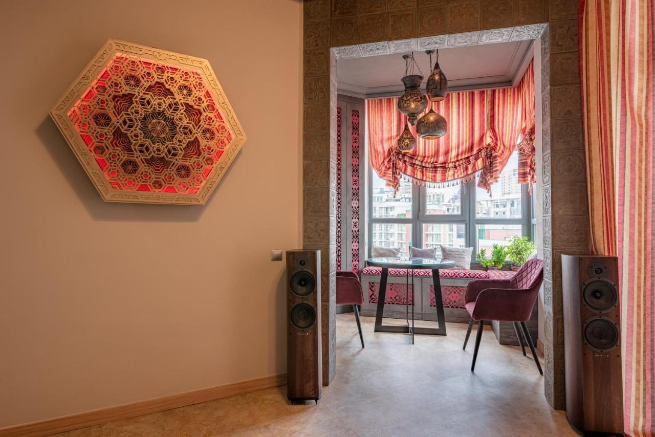 Eco Apartments In French Quarter Киев Екстериор снимка