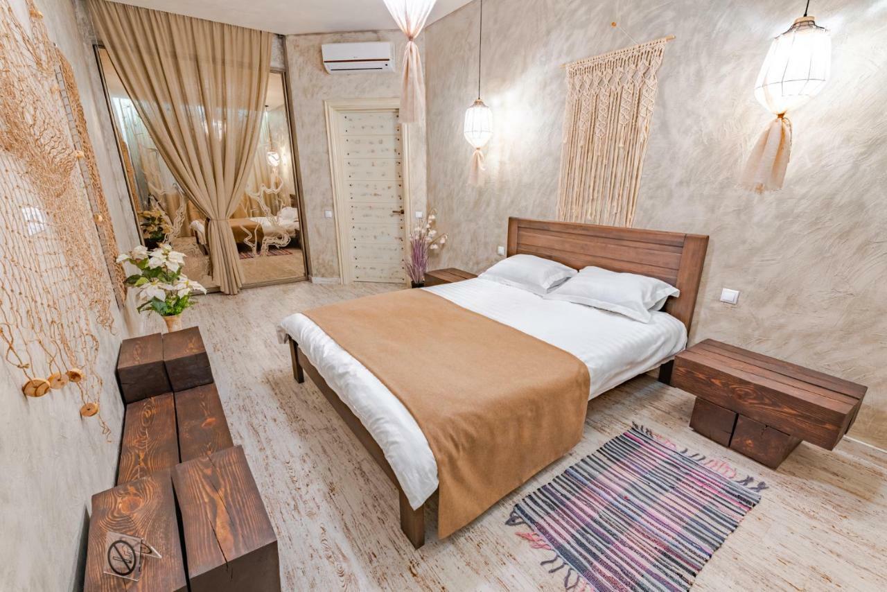 Eco Apartments In French Quarter Киев Екстериор снимка