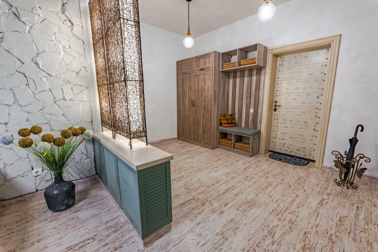 Eco Apartments In French Quarter Киев Екстериор снимка