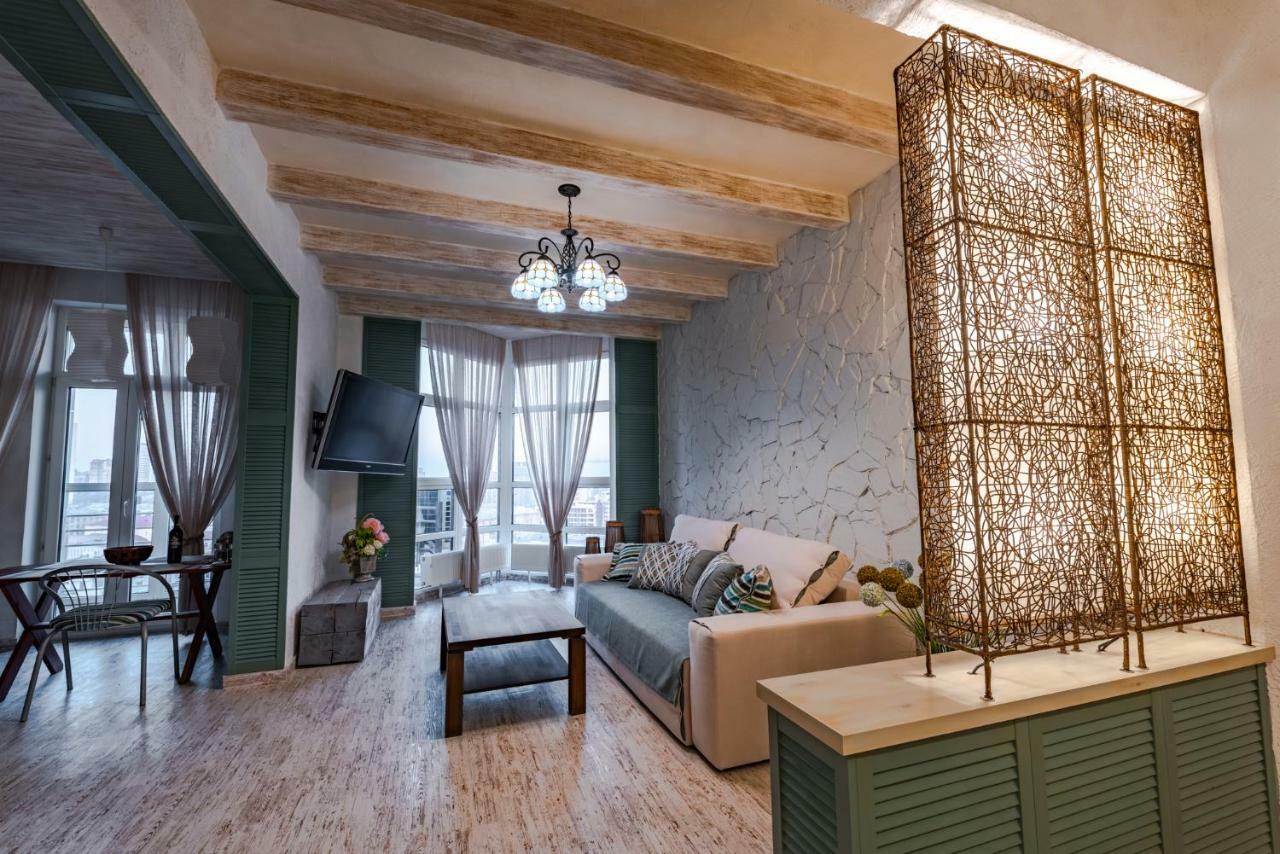 Eco Apartments In French Quarter Киев Екстериор снимка