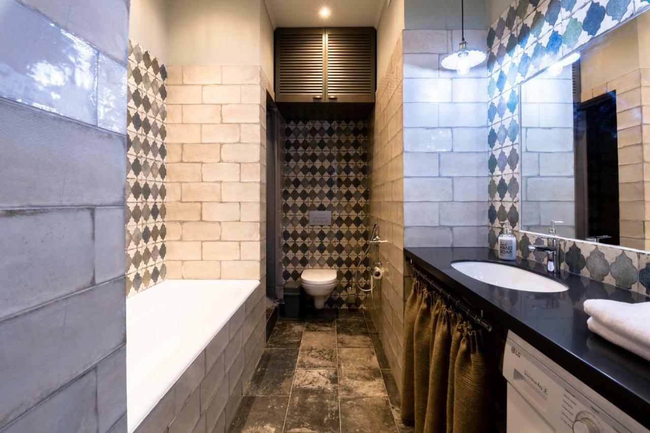 Eco Apartments In French Quarter Киев Екстериор снимка